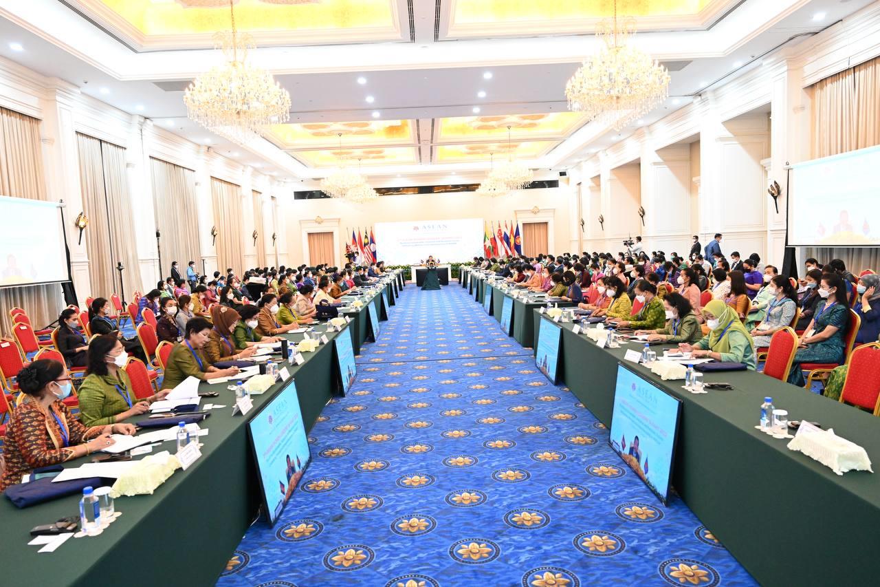 Cambodian PM Gives Some Recommendations To Unlock Potentials Of Women   124978 3 